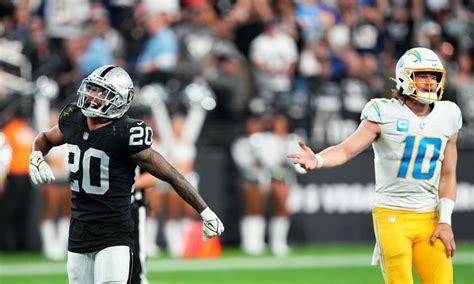 Unlocking the Secrets of Derek Carr: A Comprehensive Guide to His Career, Stats, and Legacy