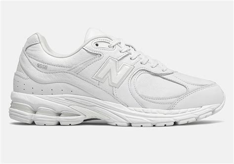 Unlocking the Versatility and Timeless Appeal of White New Balance Shoes