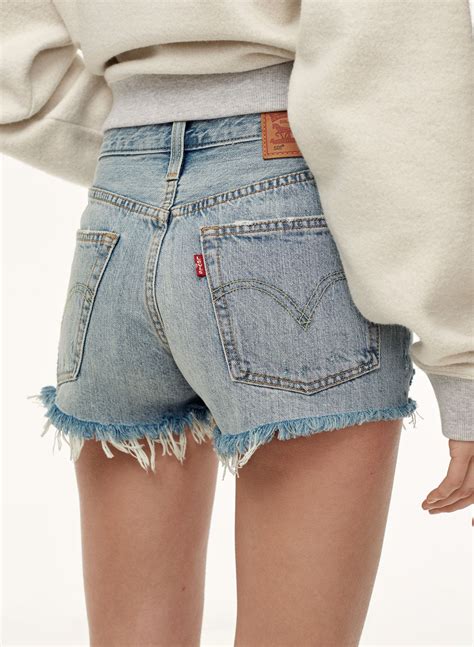 Unparalleled Style and Comfort: Reinventing Summer with Levi's 501 Shorts