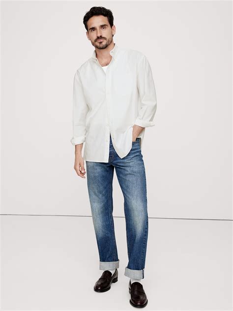 Untucked Oxford Shirt: The Quintessential Symbol of Relaxed Elegance