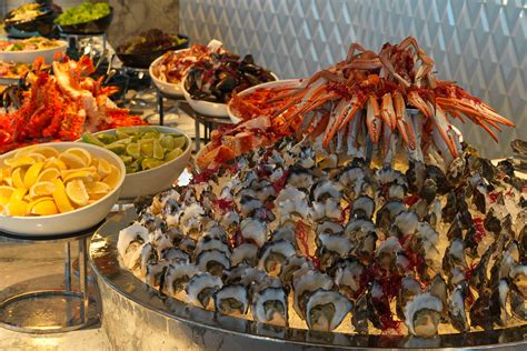 Unveil the Epicurean Delights at Foxwoods Casino Buffet: An Indulgent Culinary Odyssey