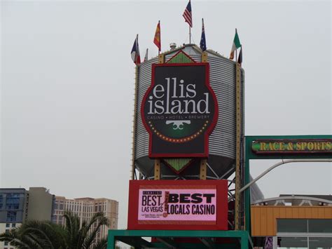 Unveiling the Allure of Ellis Island Casino: Vegas Fun Without Breaking the Bank