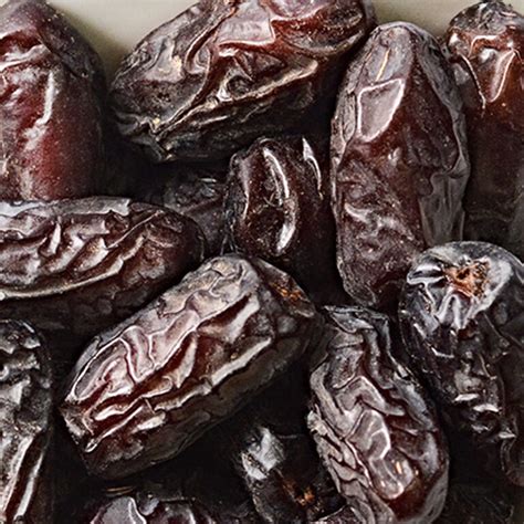 Unveiling the Delightful Secrets of Kalmi Dates: A Treat for Your Taste Buds and Overall Wellbeing