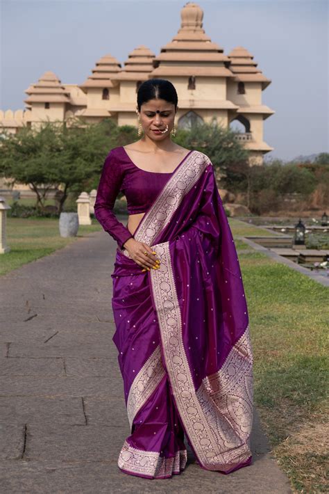 Unveiling the Enchantment: Embrace the Elegance of a Jamuni Colour Saree