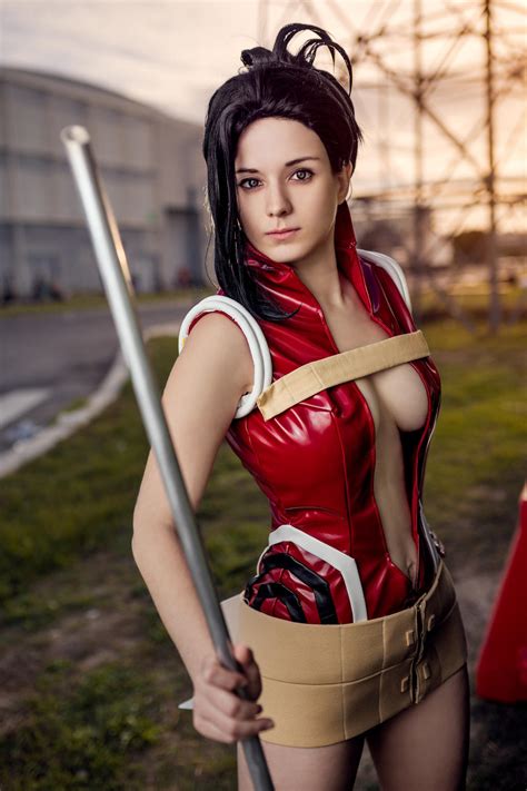 Unveiling the Essence of Yaoyorozu Momo Cosplay