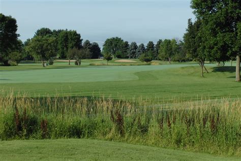 Unveiling the Exceptional Blackberry Oaks Golf Course