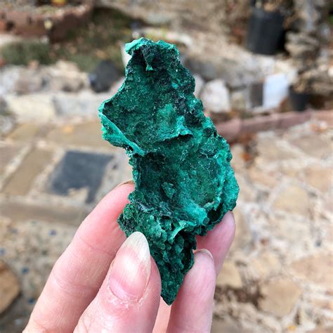 Unveiling the Extraordinary Attributes of Malachite Fibrous