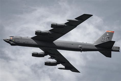 Unveiling the Legendary B-52 Stratofortress