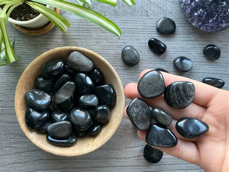 Unveiling the Mystique of Obsidian Stone