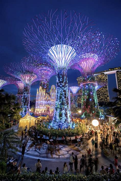 Unveiling the Opulent World of Crazy Rich Asians: A Trip to Singapore