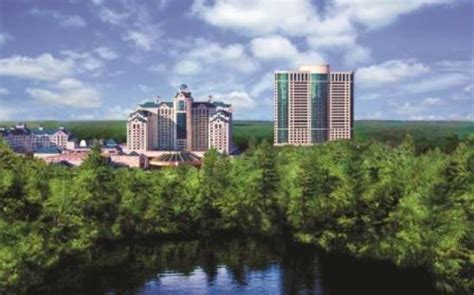 Unveiling the Paradise of Foxwoods: A Guide to Nearby Hotels and Resorts