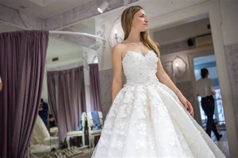 Unveiling the Perfect Gown: A Comprehensive Guide to Finding Your Dream Dress