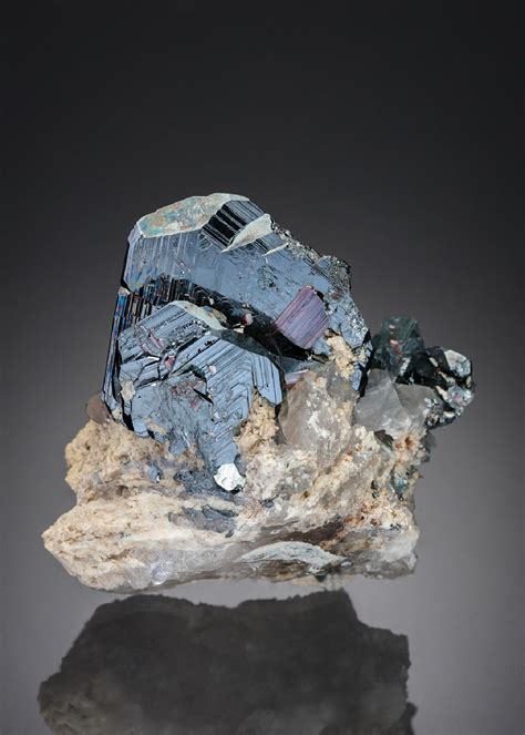 Unveiling the Synergistic Wonders of Hematite and Quartz