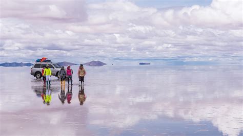 Unveiling the Uyuni Ts: Unveiling a World of Wonders