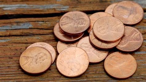 Unwrapping Your Piggy Bank Windfall: 600,000 Pennies Equals How Many Dollars? (and How to Cash Them In!)