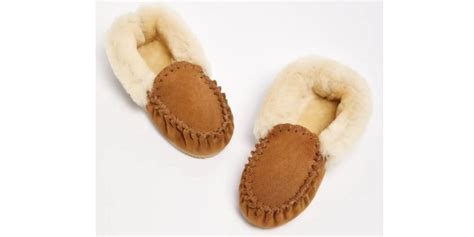 Upgrade Your Comfort Zone: An Immersive Exploration of UGG Australia Moccasins