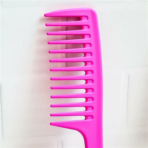 Use a wide-toothed comb to detangle: