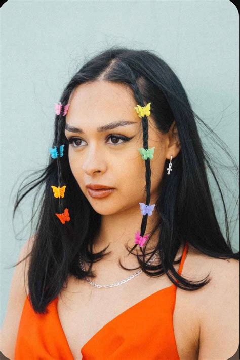 Use different colors and sizes of butterfly clips.