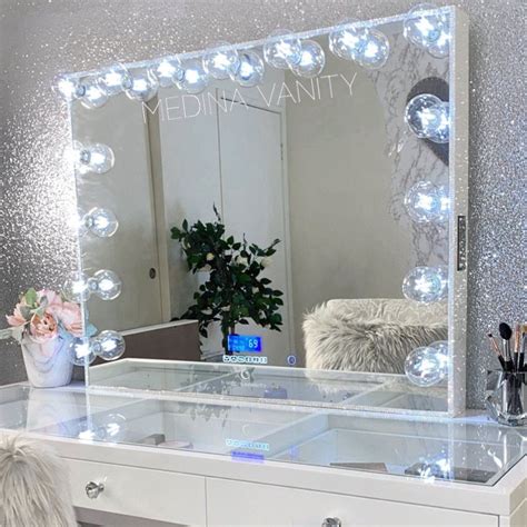 Vanity Mirror Dressers: Glam Up Your Vanity with Style