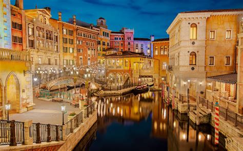 Venetian Splendor: Grace and Elegance