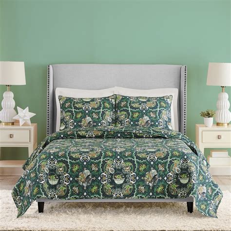 Vera Bradley Bedspreads: The Ultimate Guide to Comfort and Style