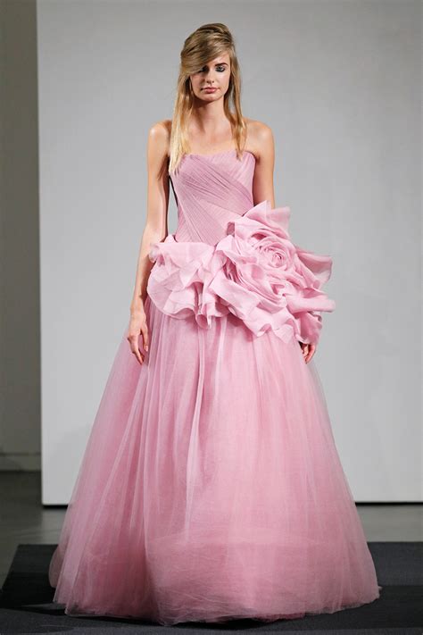 Vera Wang Dresses: 10,000+ Stunning Styles for Every Occasion