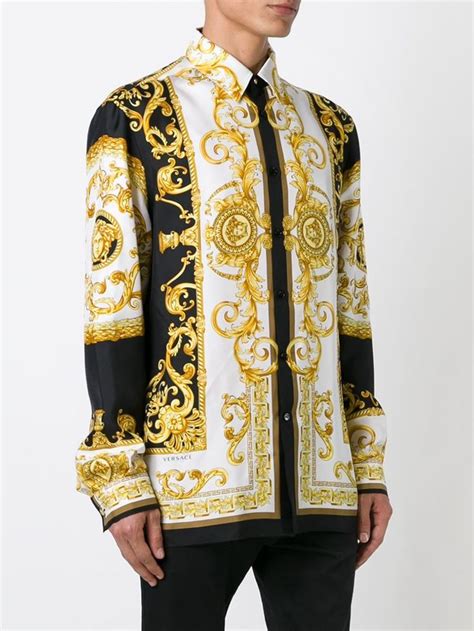 Versace's Men's Shirts: A Timeless Expression of Luxury and Style