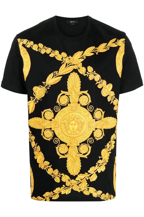 Versace T-shirts for Men: A Guide to Iconic Style