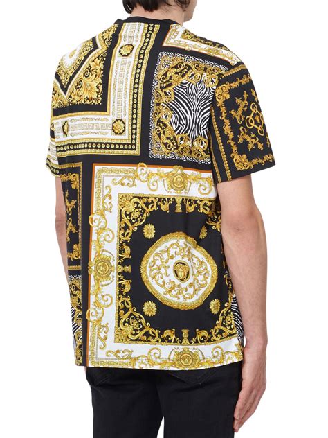 Versace Tee Shirt: A Timeless Icon in Fashion