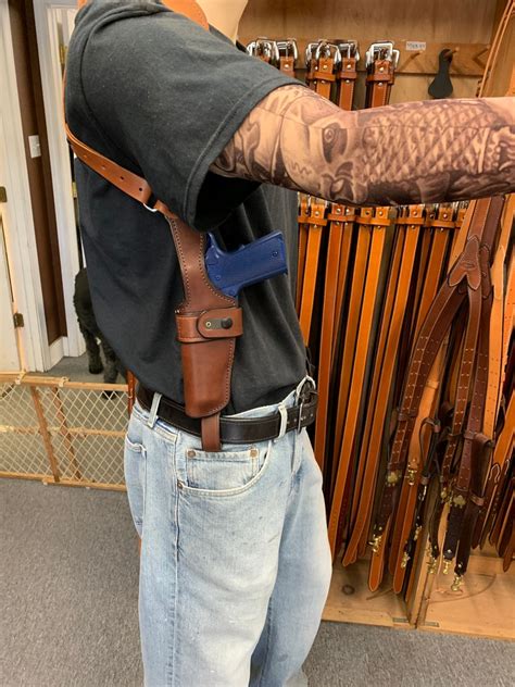 Vertical Leather Holster Endeavor MaxBoost Doc