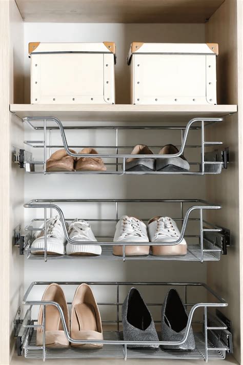 Vertical Storage in Closets: