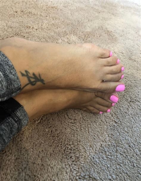 Vida Guerra's Exquisite Feet: A Captivating Guide to Unprecedented Footwear Grandeur