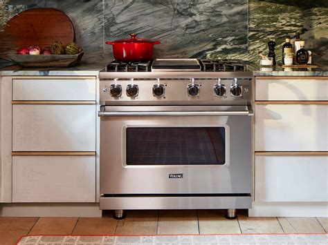 Viking Electric Ranges: Redefining Culinary Artistry