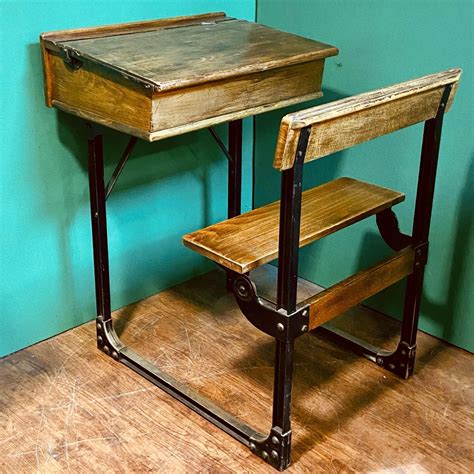 Vintage 1950s Primary School Desk: A Journey into the Past