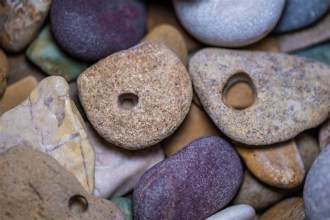 Violet-Colored Stones: A Mystical and Enchanting Guide to Their Beauty and Lore