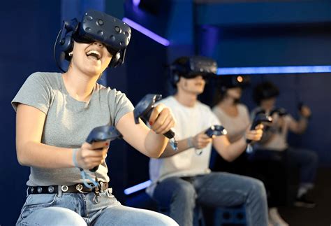 Virtual Reality: Transforming the Gaming Landscape