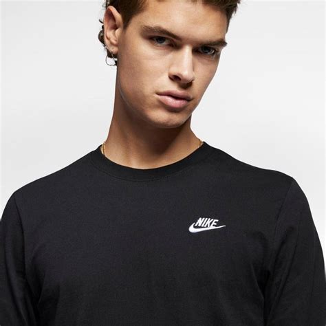 Vista-se com o Melhor: Guia Completo da Nike Sportswear Masculina