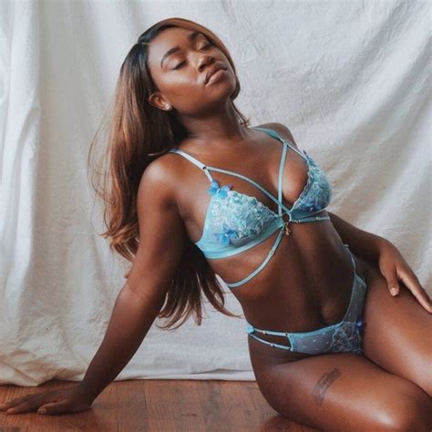 Viviana Savage: A Comprehensive Exploration of the Empowering Lingerie Brand