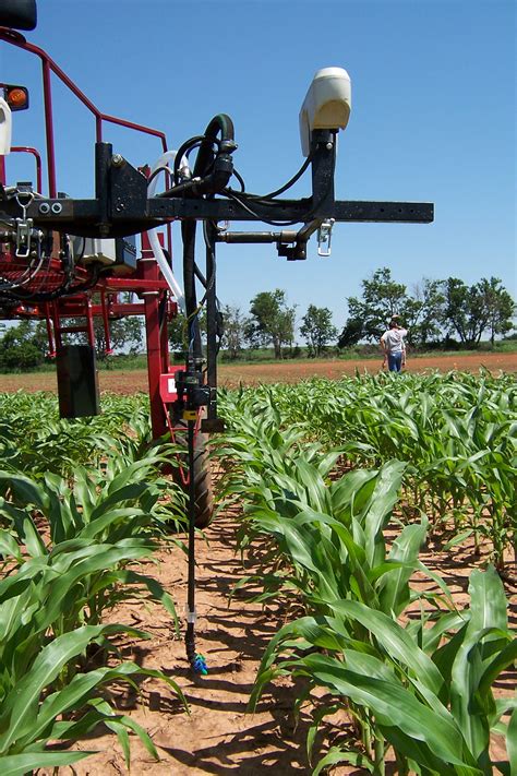 Volumetric Chemical Powder Fertilizer Application Equipment: Revolutionizing Precision Farming