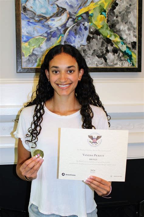 Volunteer Awards for High School Students: Recognizing Exceptional Service