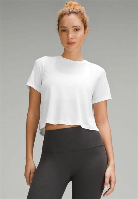 Waist-Length T-Shirts: Effortlessly Chic and Versatile