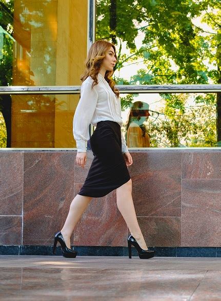 Walk with Confidence and Style: A Guide to Business Shoes for Women