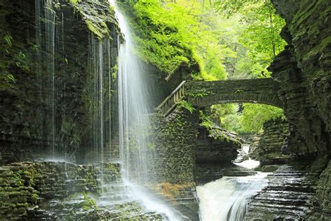 Watkins Glen Beach at Lake Seneca: A Picturesque Oasis in the Finger Lakes Region