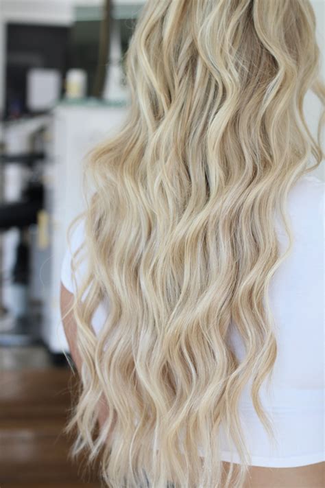 Wavy Hair Extensions: A Guide to Luscious, Beach-Waves