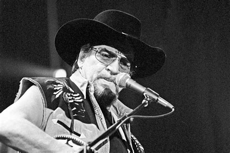 Waylon Jennings: The Unsung Hero of "We Are the World"