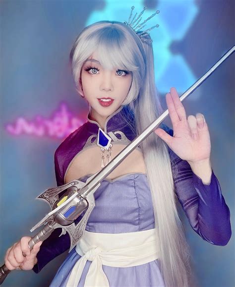 Weiss Schnee Cosplay: The Art of Embodying the Ice Queen