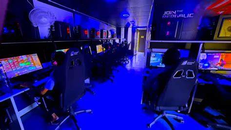 Welcome to the Gaming Nexus: The Rise of Console Gaming Cafes