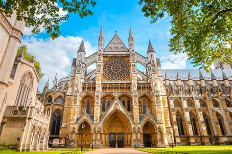 Westminster Abbey The History of England s Most Famous Church PDF