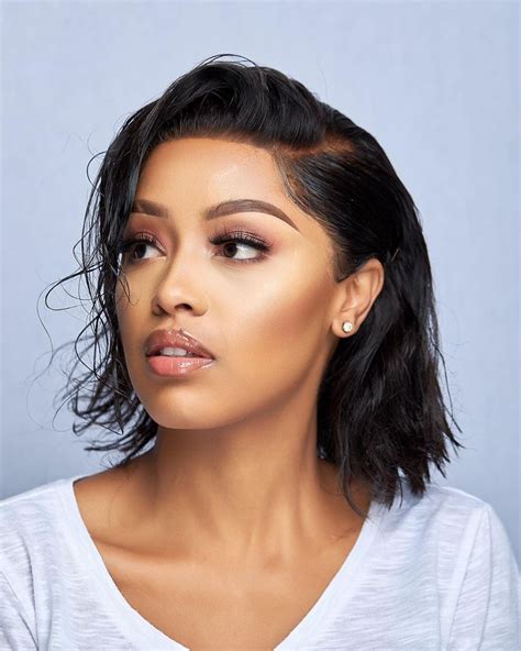 Wet Look Wigs: Your Guide to a Sleek and Sexy Style