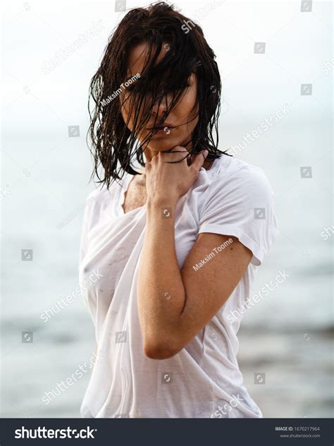 Wet T-Shirt Women: A Comprehensive Exploration